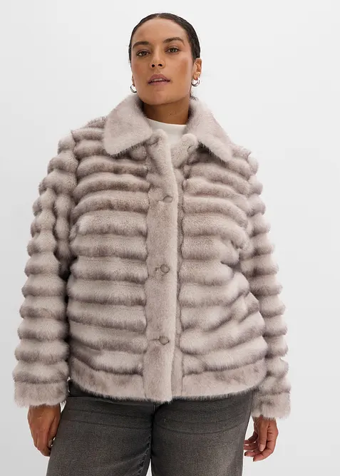Kurze Fellimitat-Jacke in braun von vorne (im Anschnitt) - bonprix