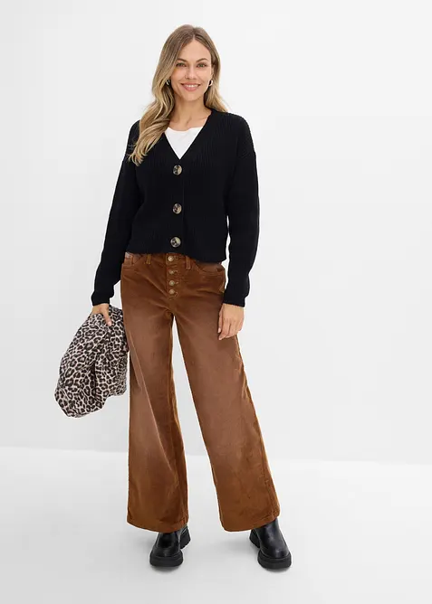 Grobstrickjacke aus reiner Baumwolle in schwarz im Look von vorne (Totalaufnahme) - bonprix