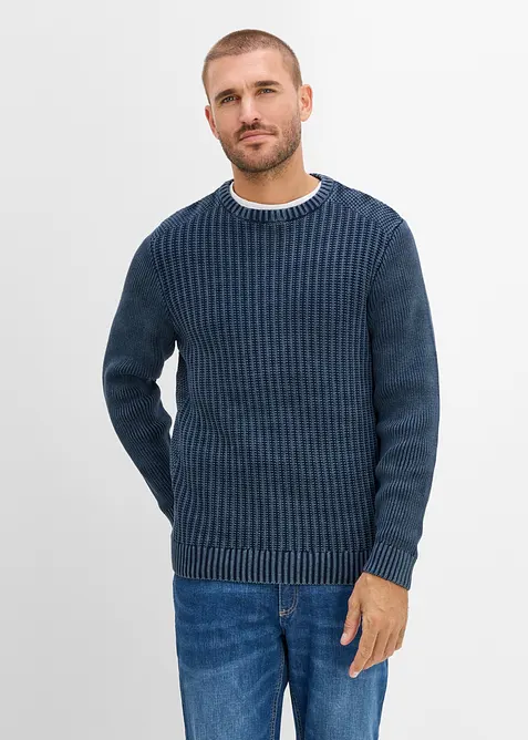 Grobstrick-Pullover im Used-Look aus reiner Baumwolle in blau von vorne (im Anschnitt) - bonprix