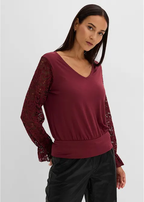 Langarmshirt mit Spitze in rot von vorne (im Anschnitt) - bonprix