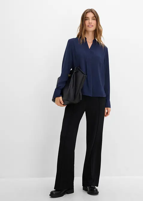 Chiffonbluse in A-Linie in blau im Look von vorne (Totalaufnahme) - bonprix