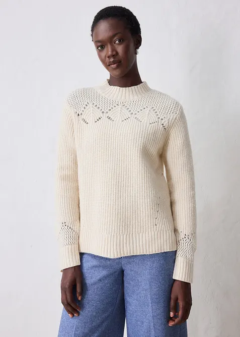 Pullover aus weichem Woll-Mix in beige von vorne (im Anschnitt) - bonprix