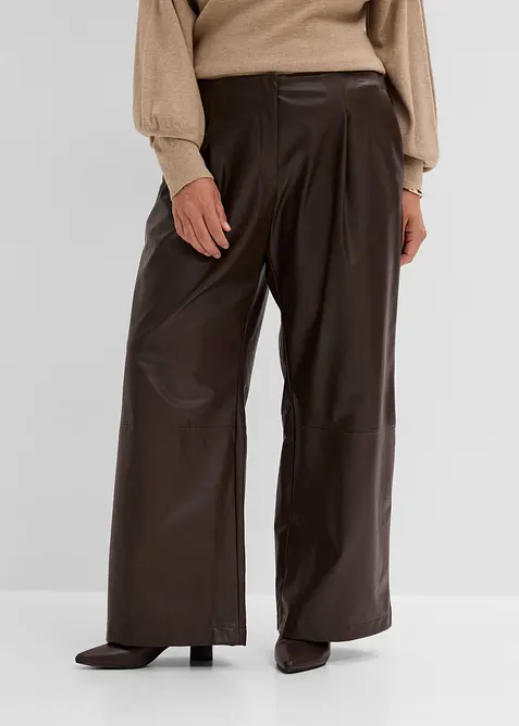 Lederimitat-Hose im Marlene-Stil in braun von vorne - bonprix
