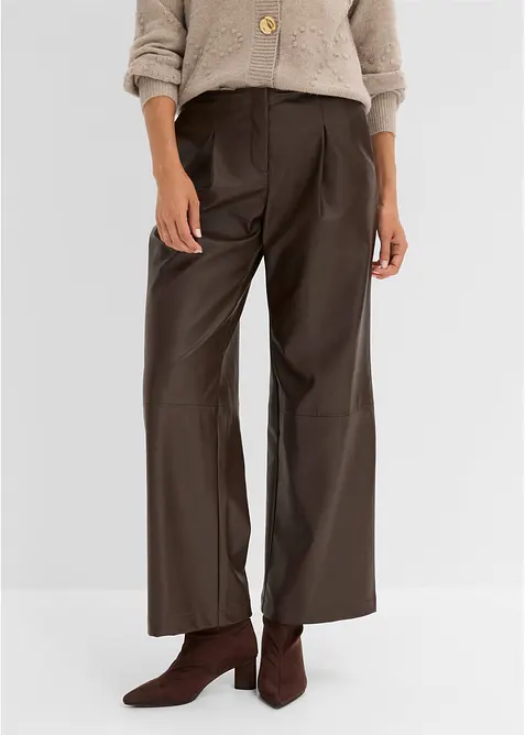 Lederimitat-Hose im Marlene-Stil in braun von vorne - bonprix