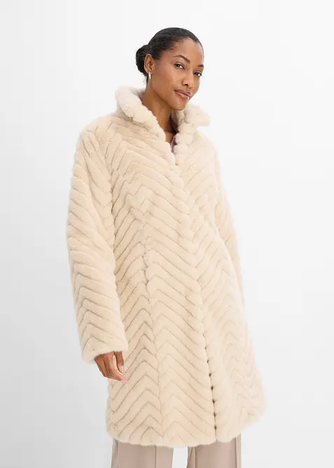 Fellimitat-Mantel mit Stehkragen in beige von vorne (Totalaufnahme) - bonprix