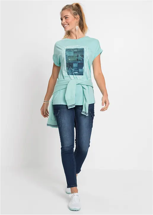 T-Shirt aus softem Viskose-Mix in blau im Look von vorne (Totalaufnahme) - bonprix