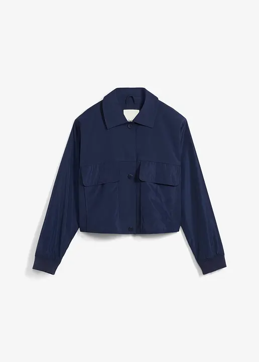 Kurze Jacke mit Taschen in blau von vorne - bonprix