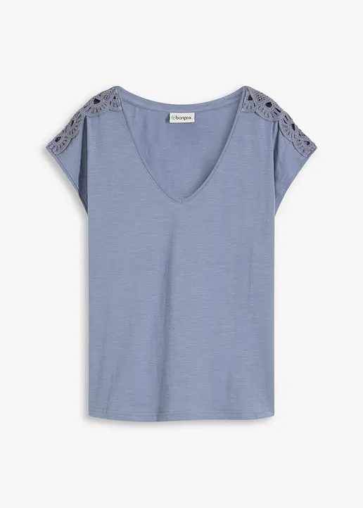 Shirt mit Häkeleinsätzen in blau von vorne - bonprix