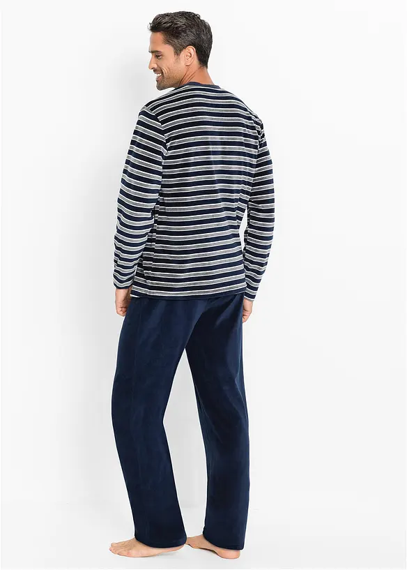 Pyjama aus weichem Nicki-Material mit langen Ärmeln in blau von hinten (Totalaufnahme) - bonprix