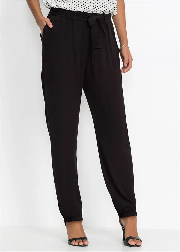 Hose in schwarz von vorne - bonprix