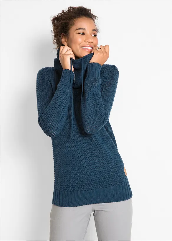 Grobstrick-Pullover aus Baumwoll-Mix in blau von vorne (im Anschnitt) - bonprix