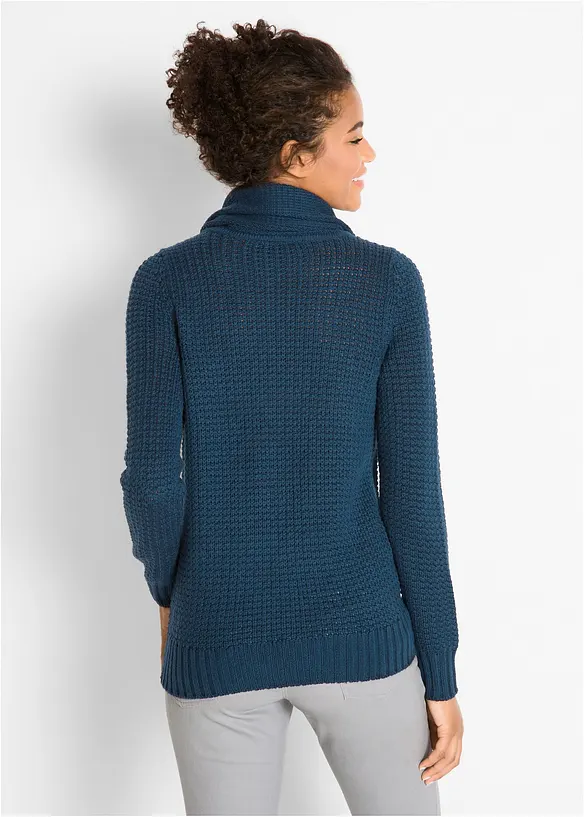 Grobstrick-Pullover aus Baumwoll-Mix in blau von hinten (im Anschnitt) - bonprix