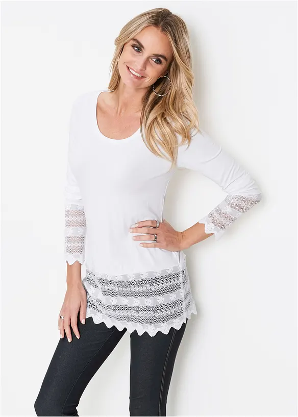 Longshirt mit Spitze in weiß von vorne (im Anschnitt) - bonprix
