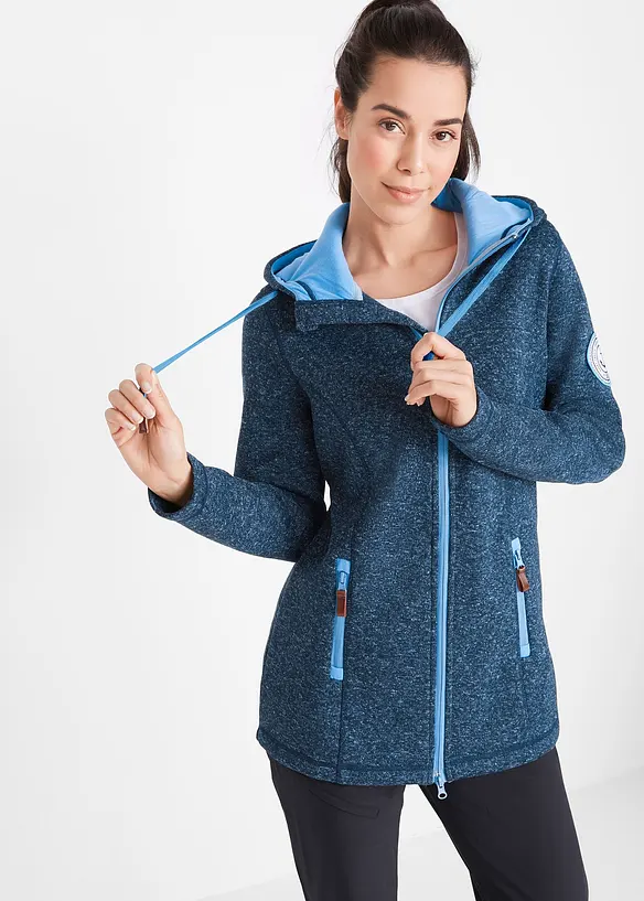 Strick-Fleecejacke mit Kapuze in blau von vorne (im Anschnitt) - bonprix