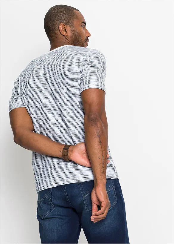 Henleyshirt, aus reiner Baumwolle, Kurzarm in blau von hinten (im Anschnitt) - bonprix