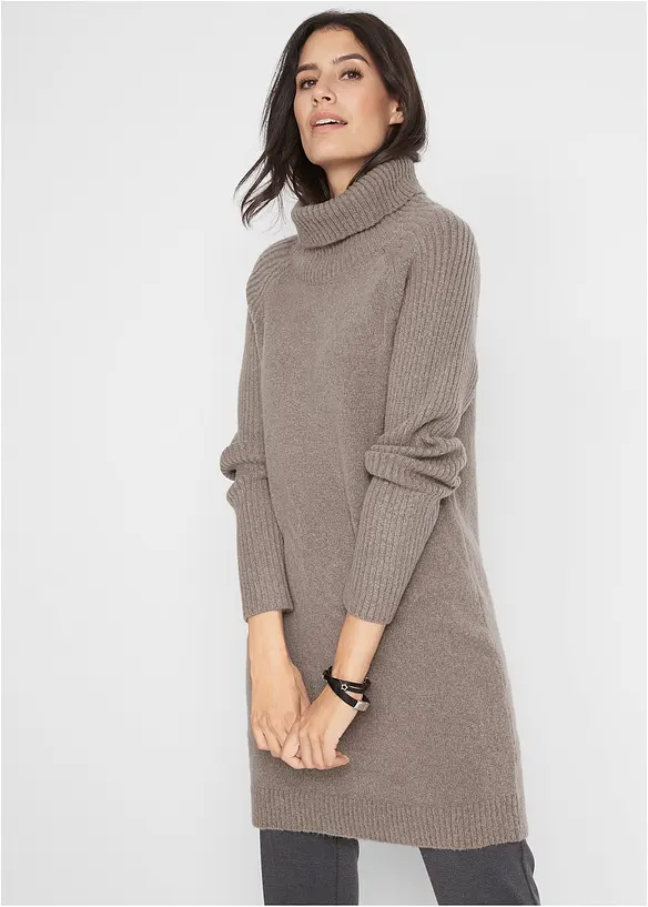 Longpullover mit Rollkragen in braun von vorne (im Anschnitt) - bonprix