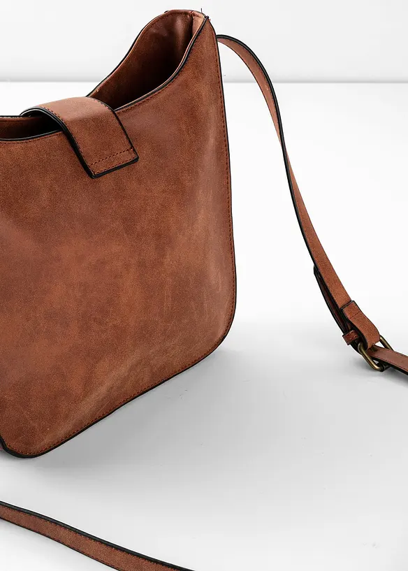 Umhängetasche mit dekorativem Schnallendetail in braun von hinten - bonprix
