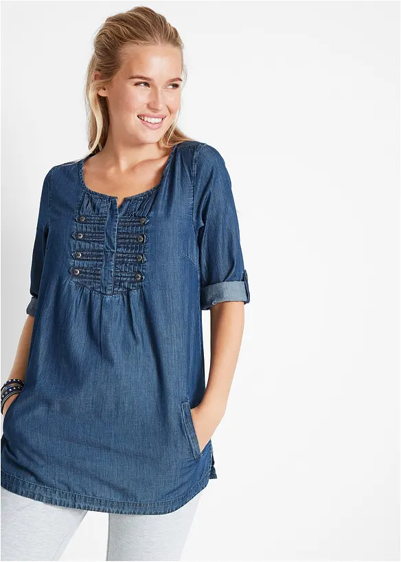Halbarm-Bluse in blau von vorne (im Anschnitt) - bonprix