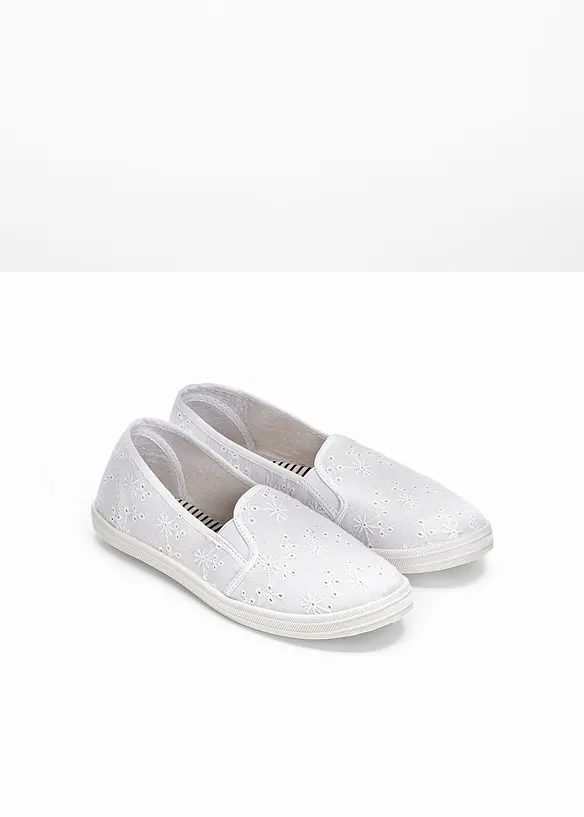 Slipper mit Lochstickerei in weiß - bonprix