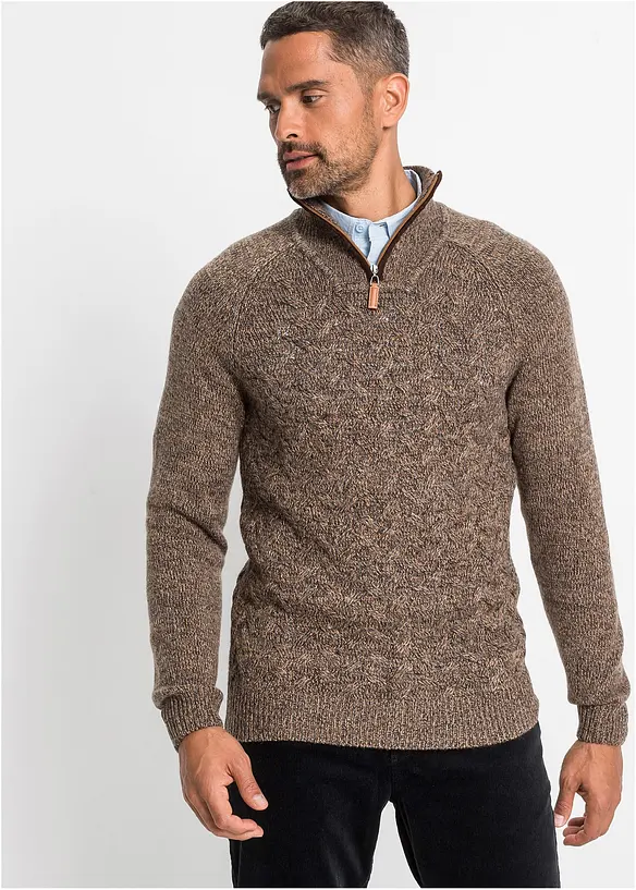 Troyer-Pullover mit Wollanteil in braun von vorne (im Anschnitt) - bonprix