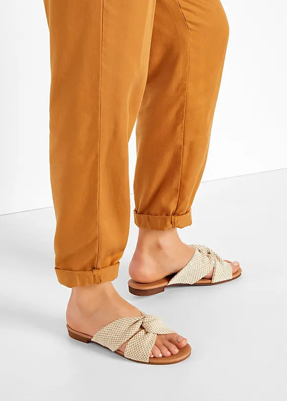 Pantoletten mit Knoten in beige - bonprix
