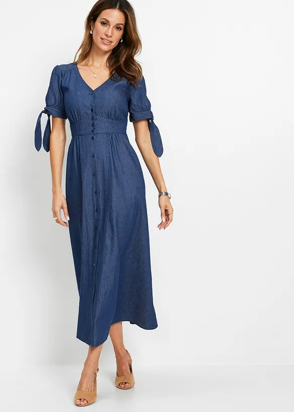 Langes Jeanskleid in blau von vorne (Totalaufnahme) - bonprix