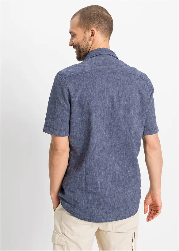 Kurzarmhemd aus Leinen-Mix in Regular Fit in blau von hinten (im Anschnitt) - bonprix