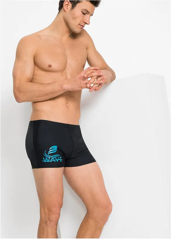 Schnelltrocknende Badehose in schwarz von vorne (Totalaufnahme) - bonprix