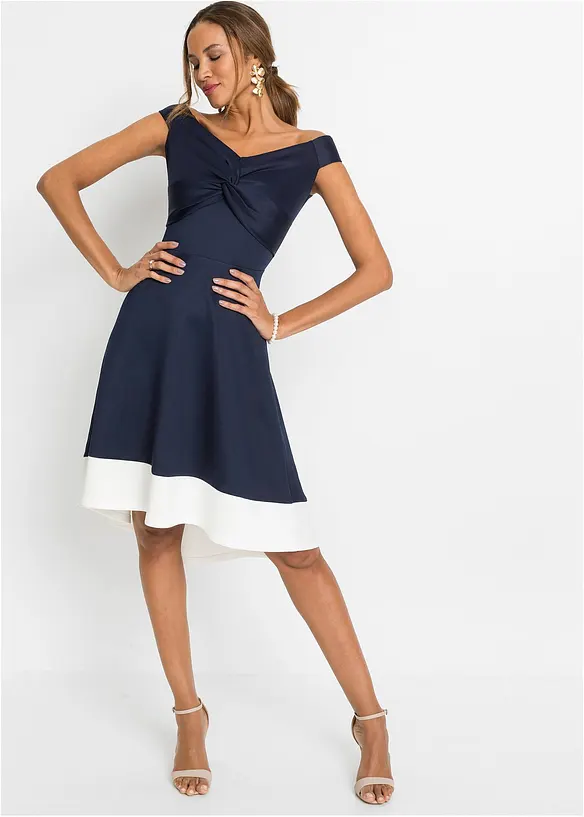 Carmen-Kleid mit Knotendetail in blau von vorne (Totalaufnahme) - bonprix