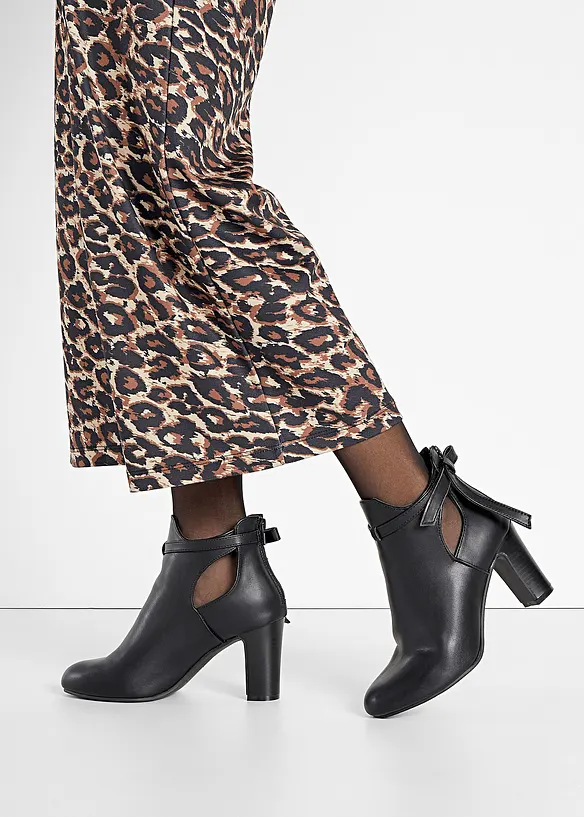 Stiefeletten mit Cut-Outs in schwarz - bonprix