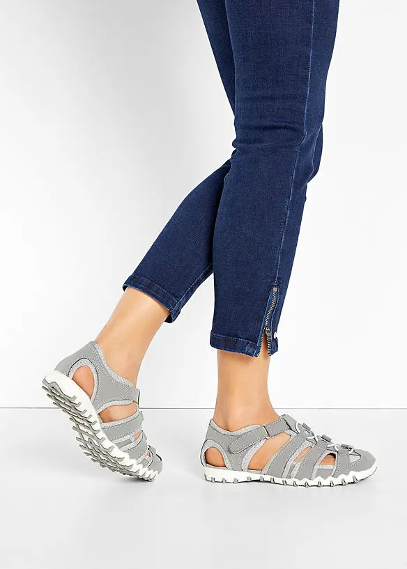 Komfort-Trekkingsandalen mit Profilsohle in grau - bonprix