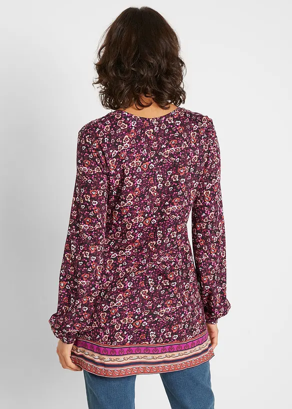 Shirt-Tunika aus Baumwoll-Viskose-Mix in schwarz von hinten (im Anschnitt) - bonprix