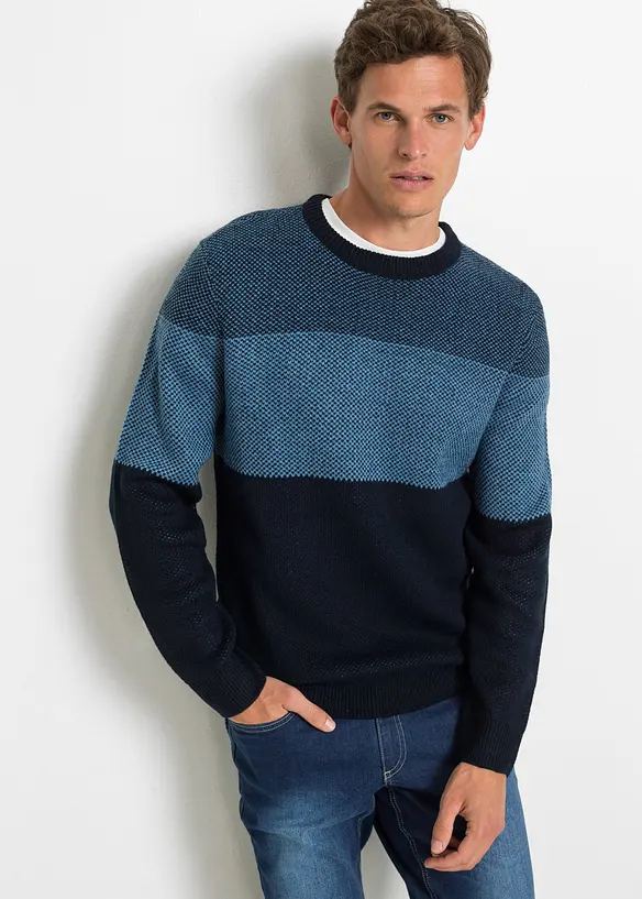 Feinstrickpullover in Regular-Fit in blau von vorne (im Anschnitt) - bonprix