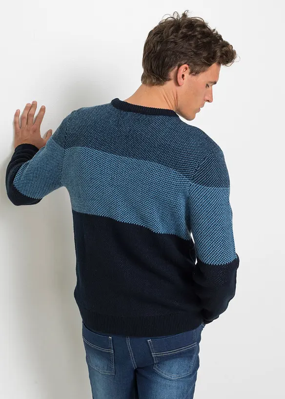 Feinstrickpullover in Regular-Fit in blau von hinten (im Anschnitt) - bonprix