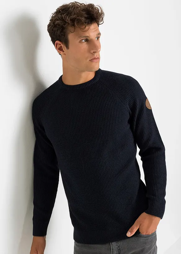 Grobstrick-Pullover mit recycelter Baumwolle in blau von vorne (im Anschnitt) - bonprix