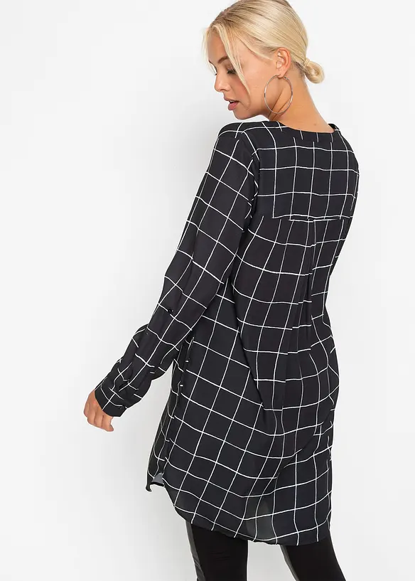 Longbluse in schwarz von hinten (im Anschnitt) - bonprix