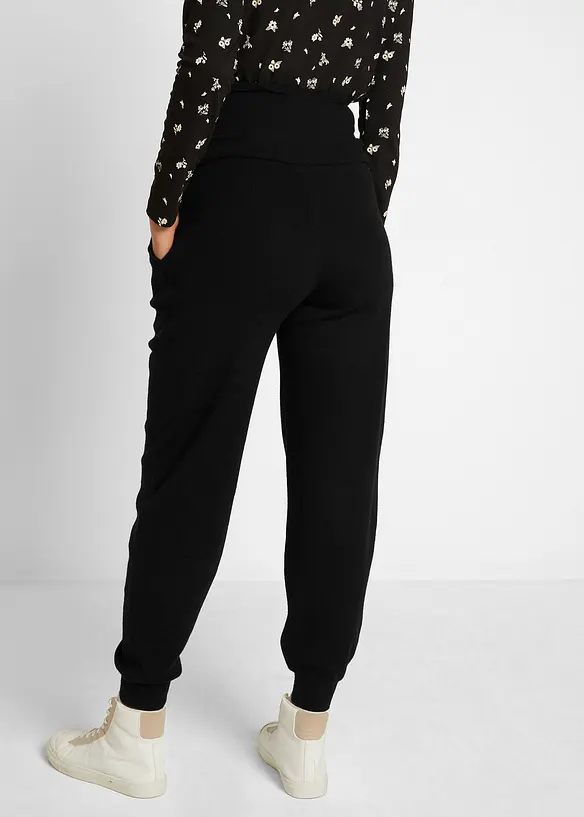 Umstandshose aus weichem Strick in schwarz von hinten - bonprix