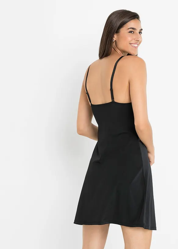 Negligé aus glänzendem Satin mit Spitzenbesatz in schwarz von hinten (Totalaufnahme) - bonprix