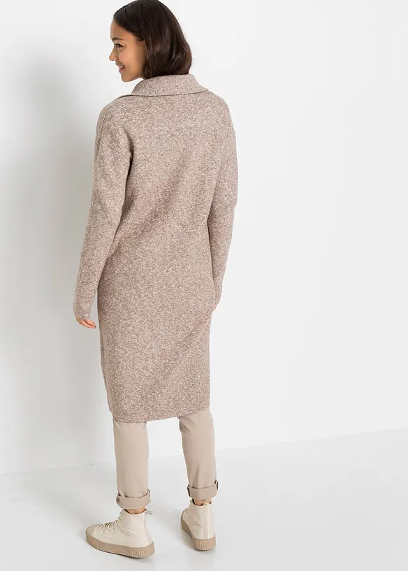 Langer Strickmantel im Loose Fit aus Baumwoll-Mix in braun von hinten (im Anschnitt) - bonprix