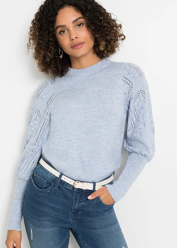 Pullover mit Ajourmuster in blau von vorne (im Anschnitt) - bonprix