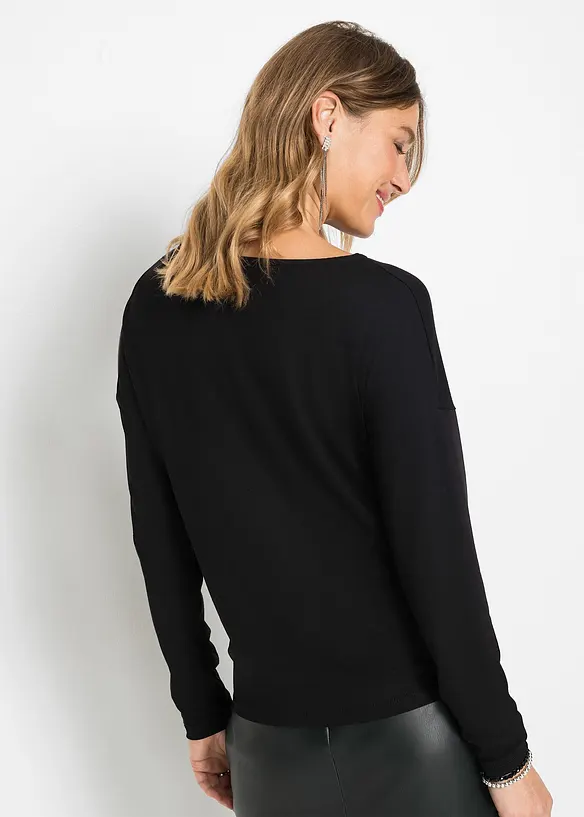 Shirt aus fließendem Viskose-Mix in schwarz von hinten (im Anschnitt) - bonprix