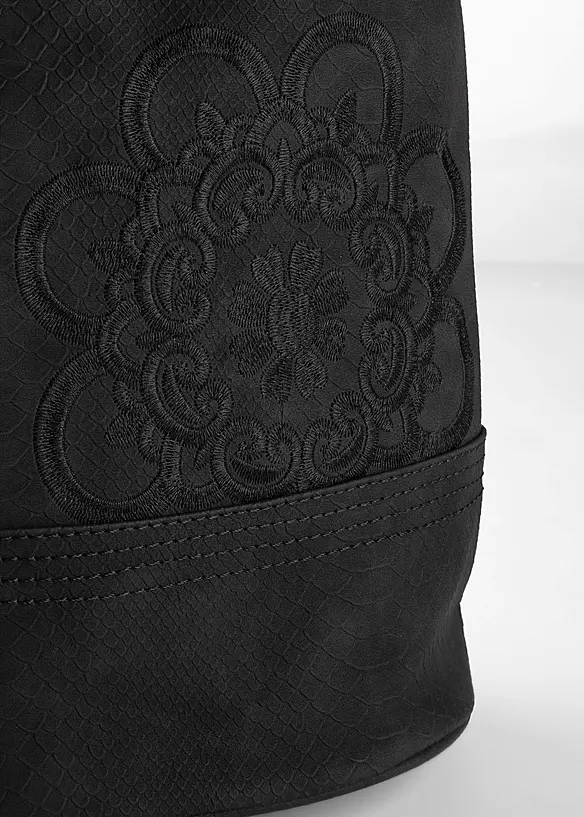 Handtasche mit Stickerei in schwarz (Detailaufnahme) - bonprix