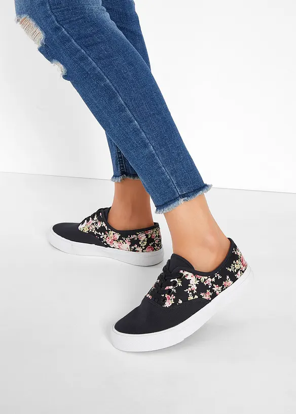 Sneaker aus Baumwoll-Canvas in schwarz - bonprix
