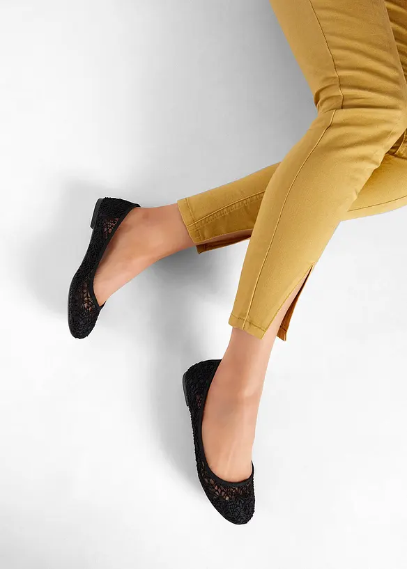 Ballerinas mit Spitze in schwarz - bonprix