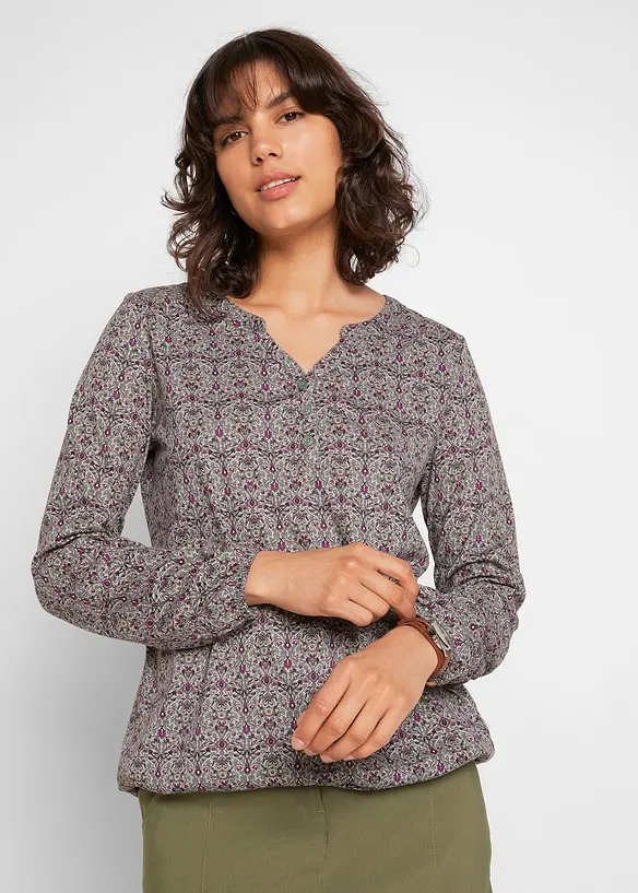 Bedrucktes Langarmshirt mit Henley-Kragen in grün von vorne (im Anschnitt) - bonprix
