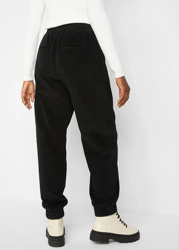 Cordhose aus Baumwoll-Mix in schwarz von hinten - bonprix