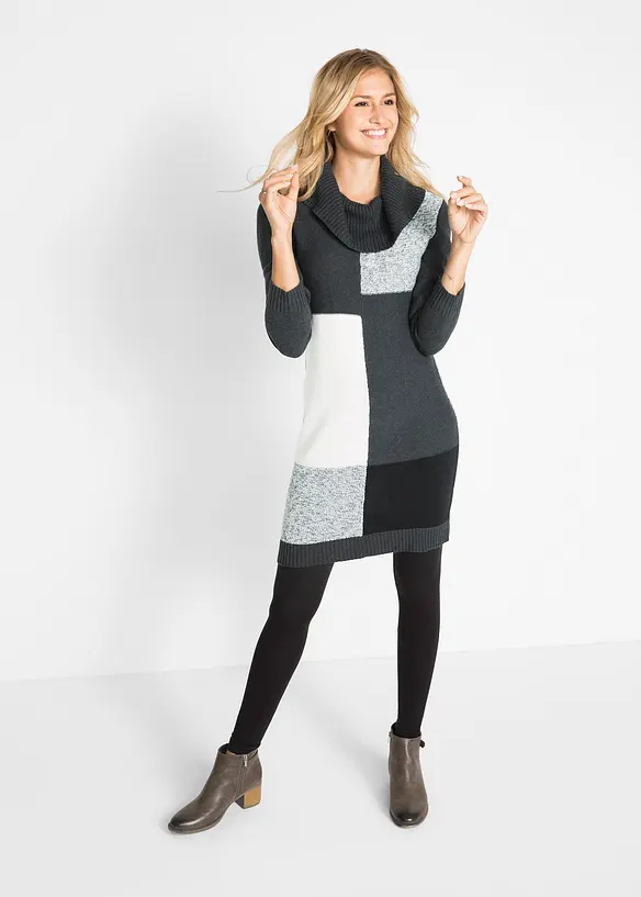 Strickkleid aus Baumwoll-Mix in grau von vorne (Totalaufnahme) - bonprix