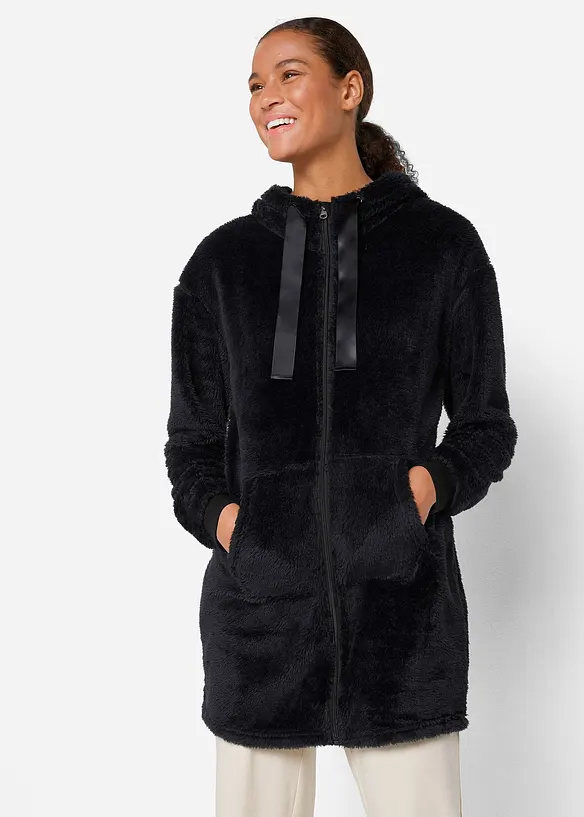 Leichte Loungewear Kuschel-Long-Fleecejacke  mit Kapuze in schwarz von vorne (im Anschnitt) - bonprix