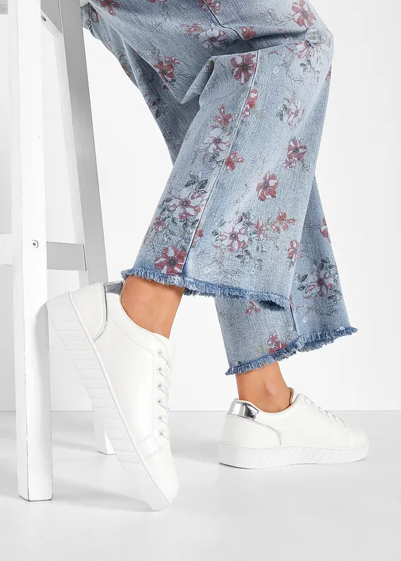 Sneaker mit Metallic-Details in weiß - bonprix