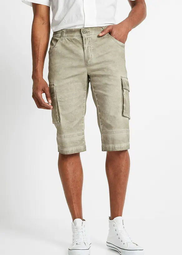 Cargo-Long-Stretch-Bermuda mit Komfortschnitt, Regular Fit in grün von vorne - bonprix